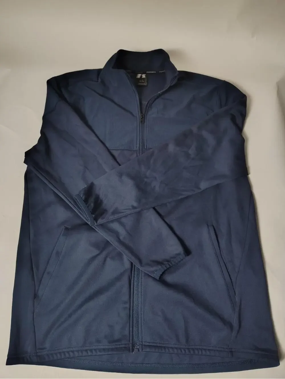 Men’s Russell Athletic Soft shell Jacket L   Perfect for cold weather